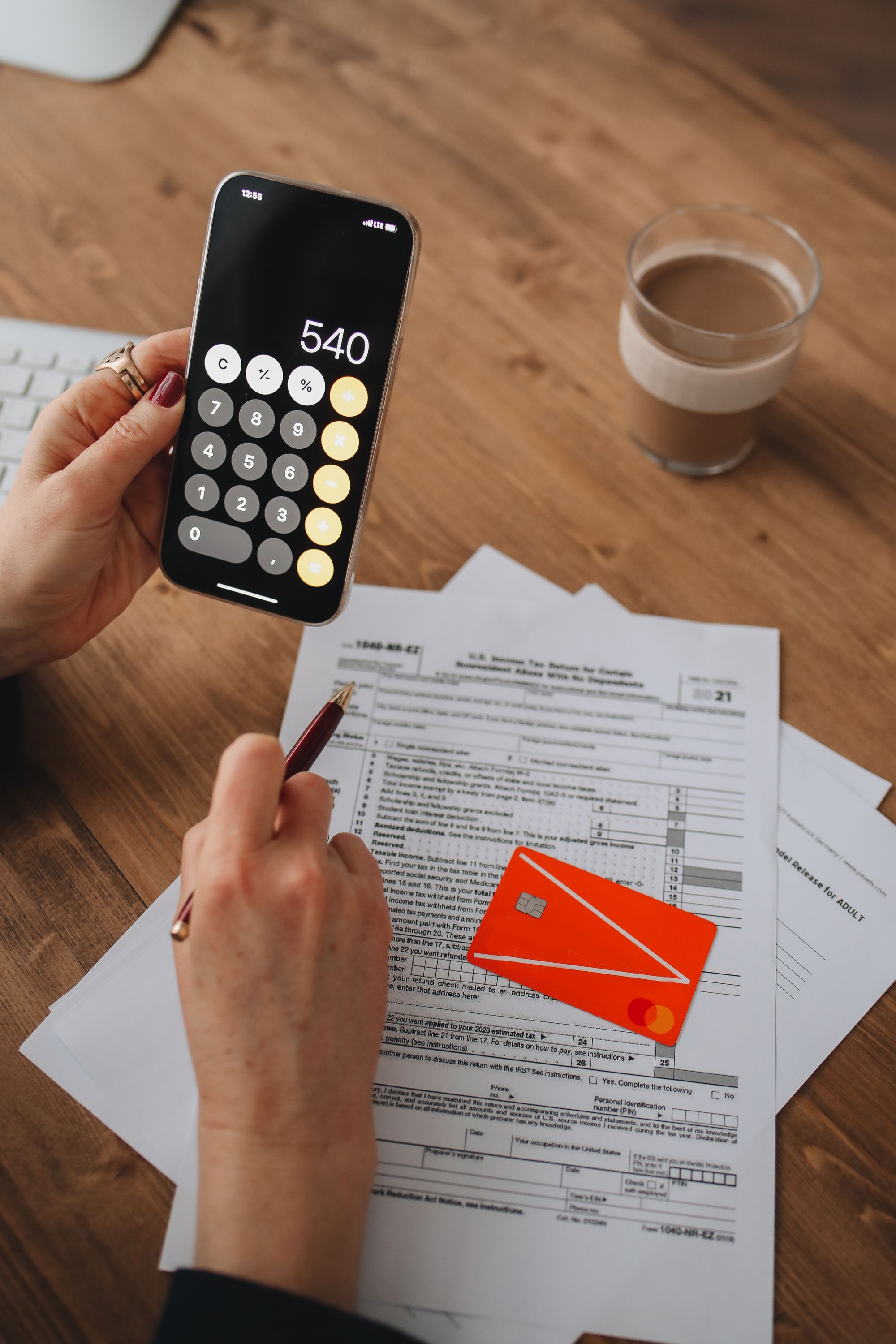 Bookkeeping for Electricians in Canada: A Practical Guide